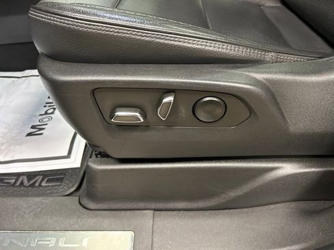 Used 2022 GMC Yukon Denali w/ Max Trailering Package image 12