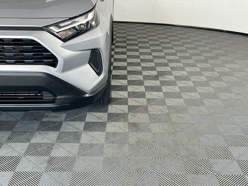 Used 2025 Toyota RAV4 XLE w/ Convenience Package FWD image 9