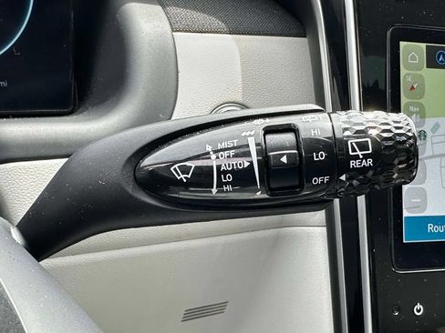 Certified 2023 Hyundai Tucson Limited AWD/4WD image 35