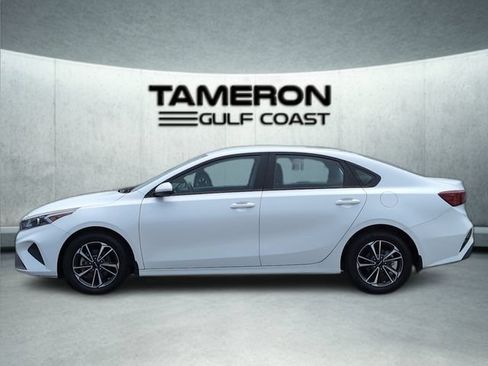 Used 2023 Kia Forte LXS FWD image 2