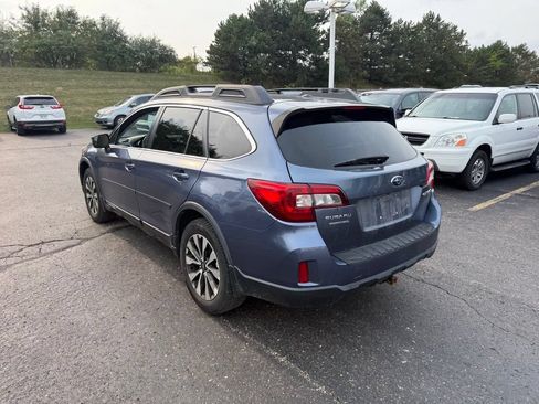 Used 2015 Subaru Outback 2.5i Limited AWD/4WD image 2