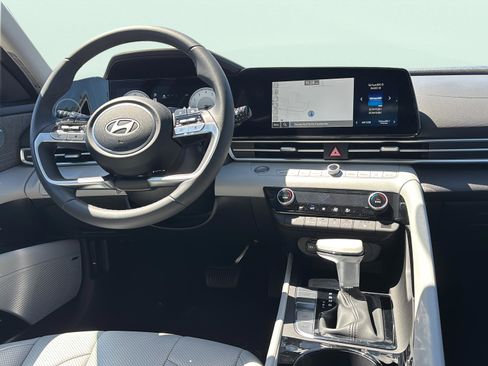 New 2026 Hyundai Elantra Limited FWD image 11