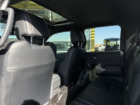 Used 2024 Nissan Frontier PRO-4X w/ Pro Premium Package AWD/4WD image 36