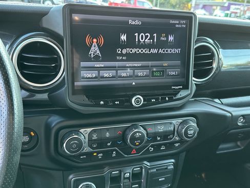 Used 2022 Jeep Wrangler Unlimited Rubicon w/ Trailer Tow Package image 24