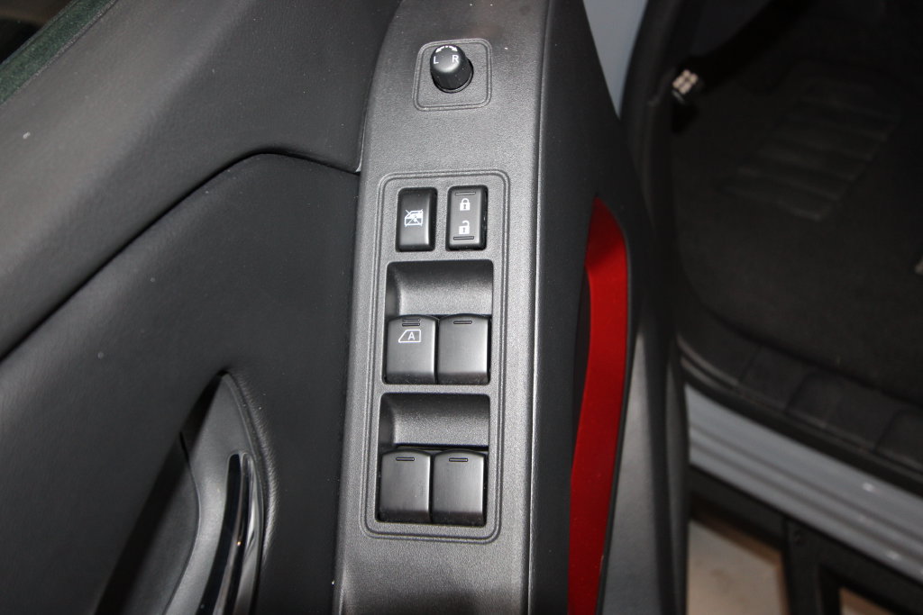 Used 2025 Nissan Frontier PRO-4X AWD/4WD image 6