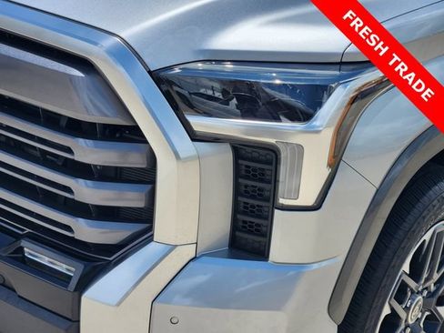 Used 2022 Toyota Tundra Limited w/ Power Package AWD/4WD image 9