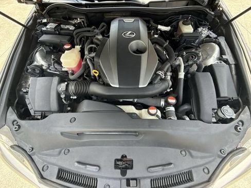 Used 2016 Lexus IS 200t w/ Premium Package RWD image 27