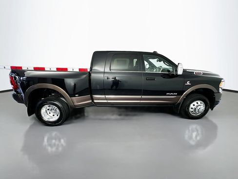 Used 2024 RAM 3500 Limited AWD/4WD image 8