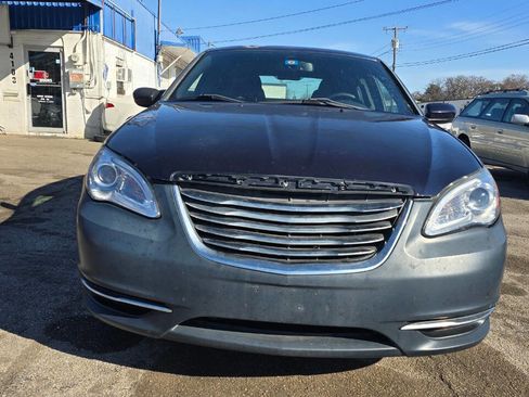 Used 2012 Chrysler 200 Touring image 4