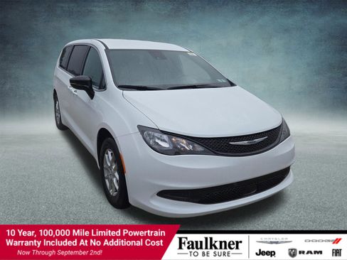 New 2026 Chrysler Voyager LX image 1