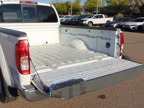 Used 2016 Nissan Frontier SV AWD/4WD image 22