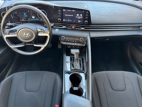 Used 2021 Hyundai Elantra SEL w/ Convenience Package FWD image 15
