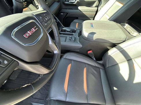 Used 2025 GMC Sierra 2500 AT4 w/ AT4 Premium Plus Package image 10