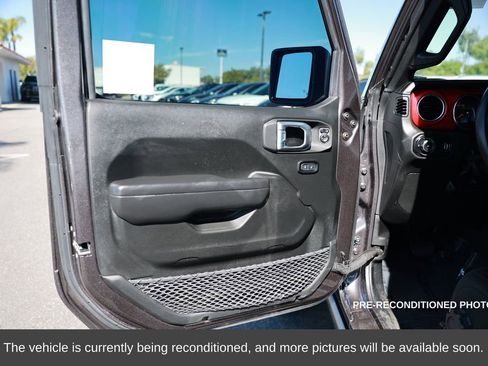 Used 2023 Jeep Wrangler Rubicon w/ Cold Weather Group image 16