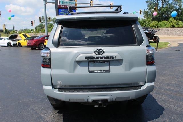 Used 2021 Toyota 4Runner Trail Special Edition AWD/4WD image 9