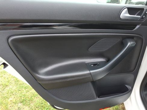 Used 2013 Volkswagen Jetta TDI image 16