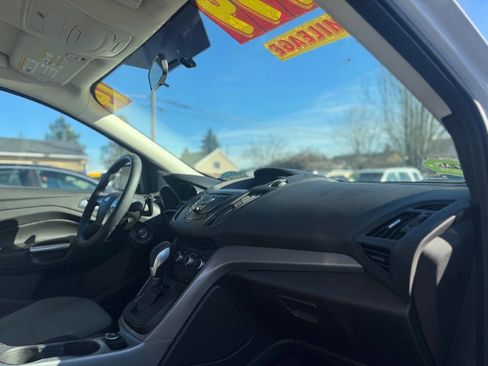 Used 2014 Ford Escape SE image 6