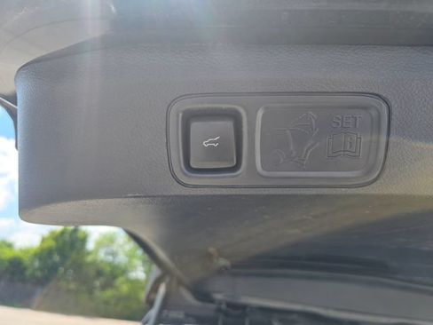 Used 2023 Lincoln Navigator L Reserve AWD/4WD image 18
