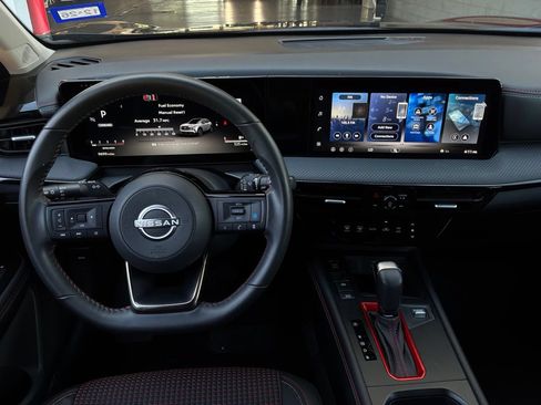 Used 2026 Nissan Kicks SR FWD image 13