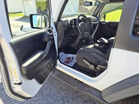 Used 2014 Jeep Wrangler Sport w/ Quick Order Package 24S AWD/4WD image 18