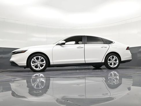 Used 2025 Honda Accord LX image 34