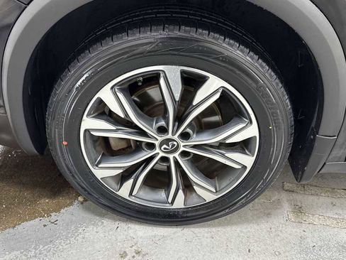 Used 2018 INFINITI QX30 AWD image 10