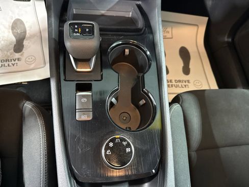 Used 2024 Nissan Rogue S AWD/4WD image 27
