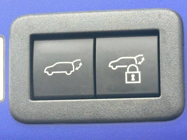 Used 2025 Toyota Corolla Cross XLE w/ Convenience Package AWD/4WD image 7