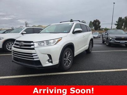 Used 2017 Toyota Highlander XLE