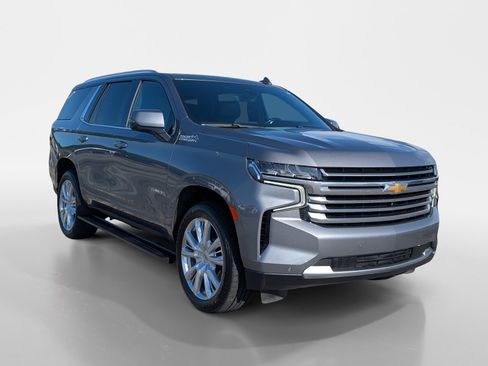 Used 2021 Chevrolet Tahoe High Country w/ Premium Package AWD/4WD image 2