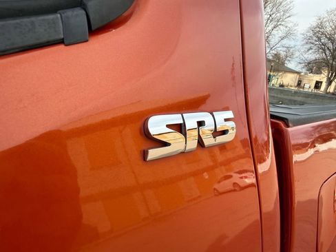 Used 2016 Toyota Tacoma SR5 image 11