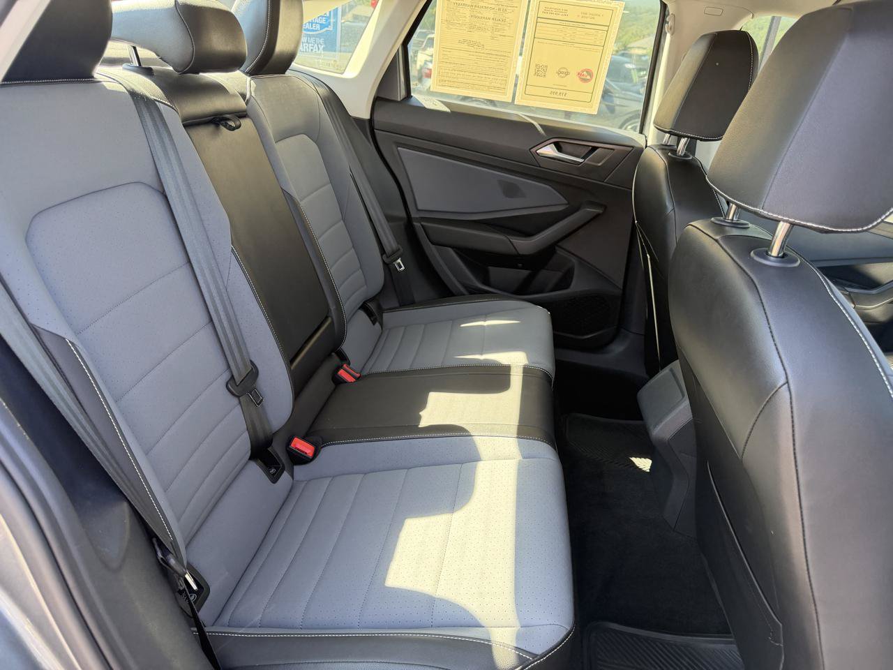 Used 2025 Volkswagen Jetta SE FWD image 20