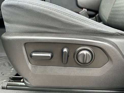 Used 2020 Chevrolet Silverado 1500 LT w/ All-Star Edition image 20