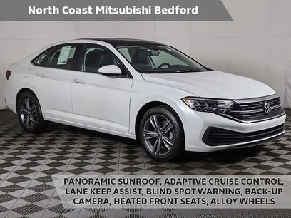 Used 2024 Volkswagen Jetta SE w/ Panoramic Sunroof Package