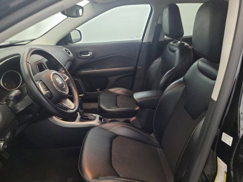 Used 2020 Jeep Compass Latitude FWD image 17