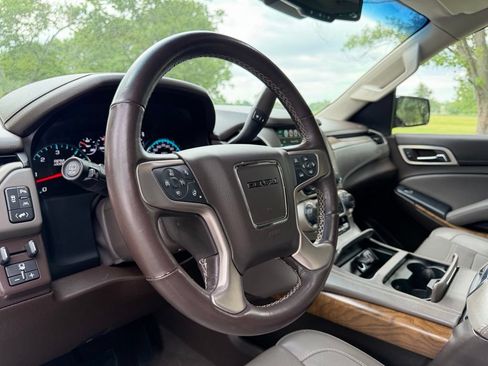 Used 2020 GMC Yukon Denali w/ Open Road Package AWD/4WD image 24