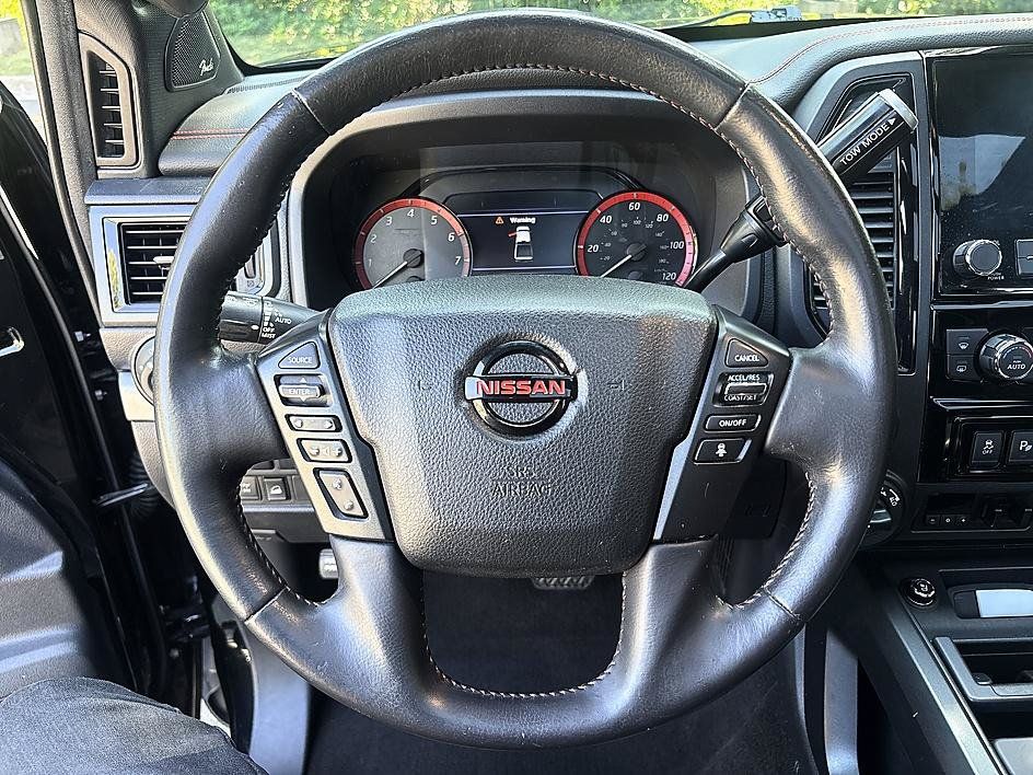 Used 2020 Nissan Titan PRO-4X w/ Pro-4x Convenience Package AWD/4WD image 19