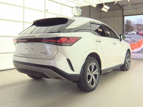 Used 2024 Lexus RX 350 Premium w/ Accessory Package (Z1) image 6