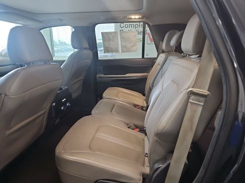 Used 2021 Ford Expedition Limited AWD/4WD image 5
