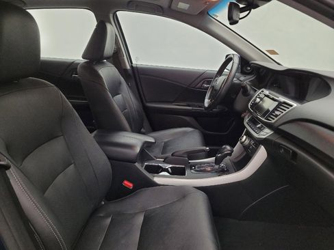 Used 2015 Honda Accord Touring image 21