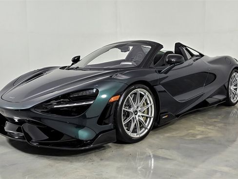 Used 2022 McLaren 765LT RWD image 8