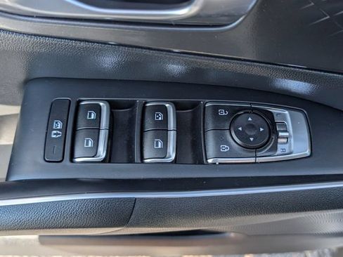 Used 2023 Kia Sorento S FWD image 14