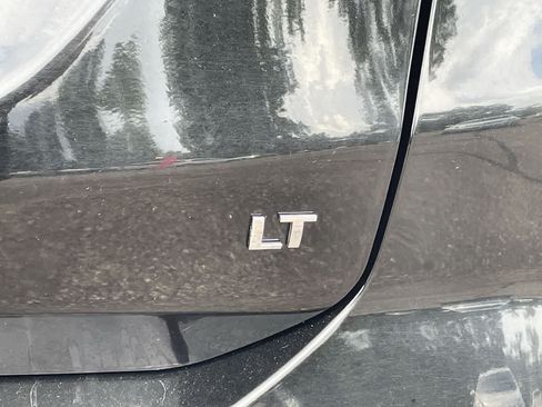 Used 2018 Chevrolet Equinox LT w/ Sun & Infotainment Package FWD image 38