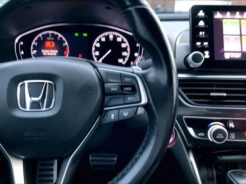 Used 2018 Honda Accord Sport image 24