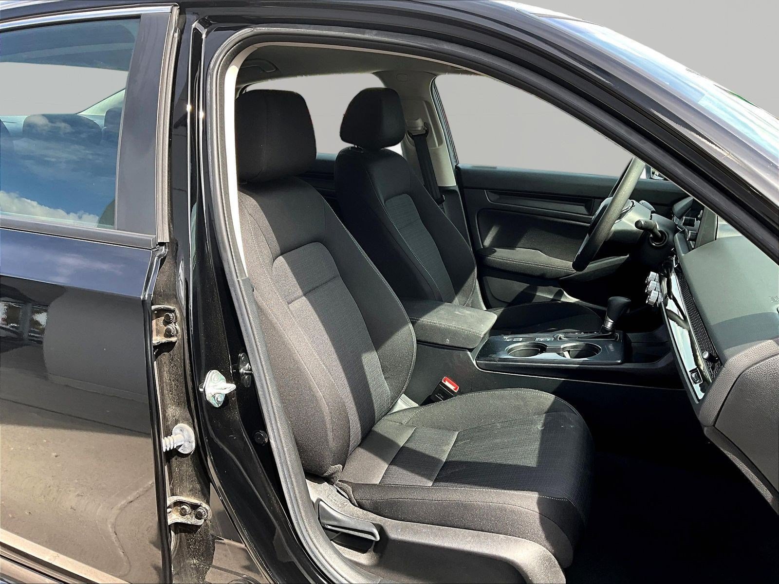 Used 2023 Honda Civic LX image 29