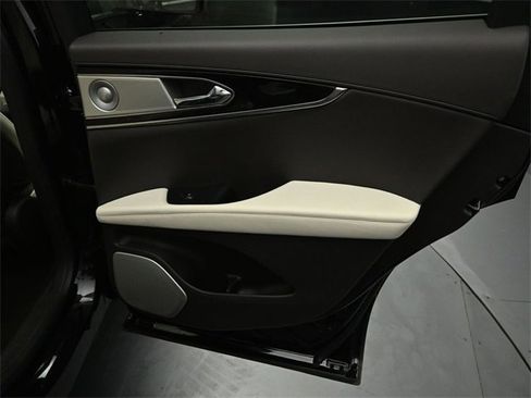 Certified 2022 Lincoln Nautilus Black Label w/ Class II Trailer Tow Package image 26