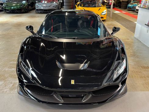 Used 2020 Ferrari F8 Tributo RWD image 3