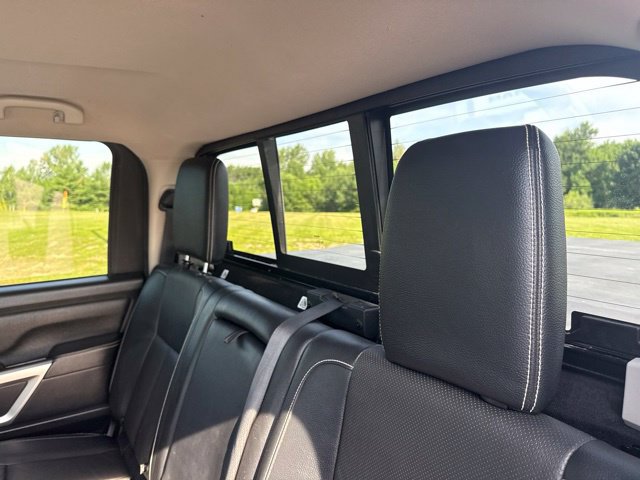Used 2019 Nissan Titan PRO-4X AWD/4WD image 39