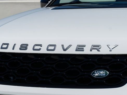 Used 2024 Land Rover Discovery Sport S image 10