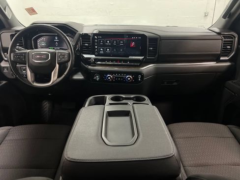 Used 2022 GMC Sierra 1500 Elevation w/ LPO, Elevation Black Package AWD/4WD image 16